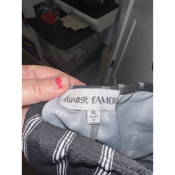 Almost Famous Black and White Striped Romper Size XL - Picture 6 of 6